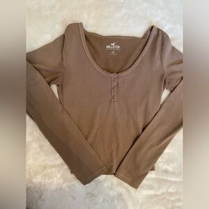 XS Hollister Long Sleeve Crop Top